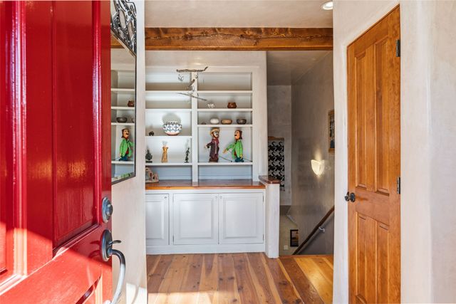 19B Paseo Nopal, Santa Fe, NM 87507