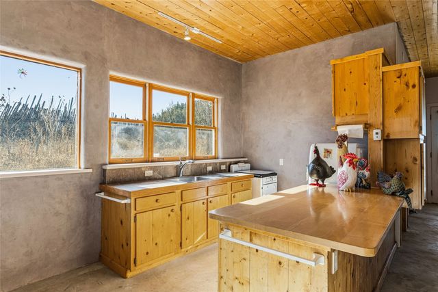 19B Paseo Nopal, Santa Fe, NM 87507