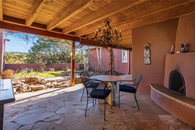 19B Paseo Nopal, Santa Fe, NM 87507