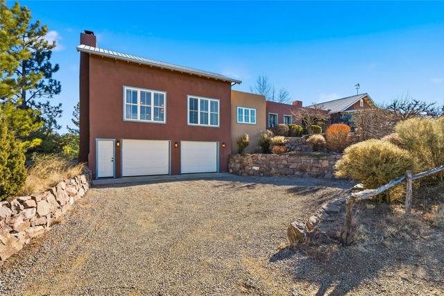 19B Paseo Nopal, Santa Fe, NM 87507