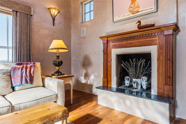 19B Paseo Nopal, Santa Fe, NM 87507