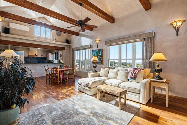 19B Paseo Nopal, Santa Fe, NM 87507