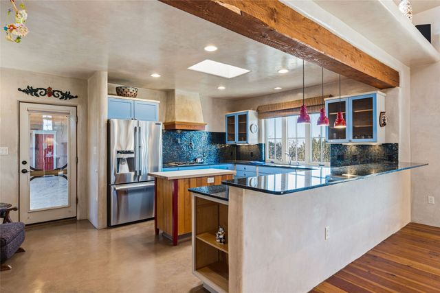 19B Paseo Nopal, Santa Fe, NM 87507