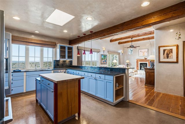 19B Paseo Nopal, Santa Fe, NM 87507