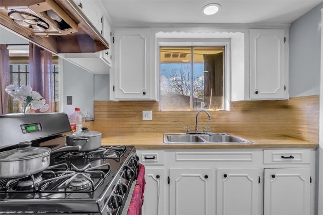 8823 Rutherford Lane, Houston, TX 77088