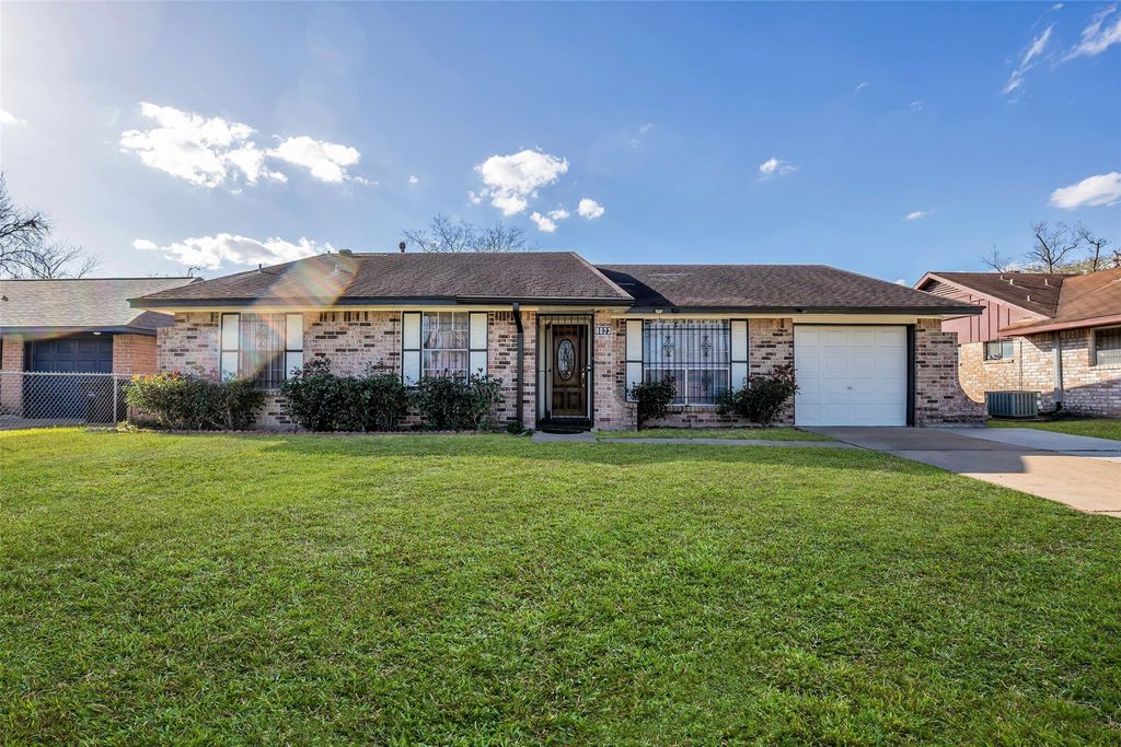 8823 Rutherford Lane, Houston, TX 77088