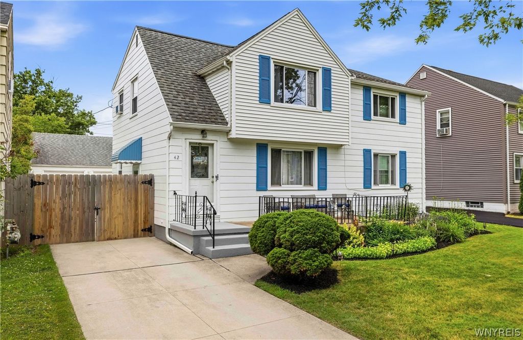 42 Redmond Avenue, Buffalo, NY 14216