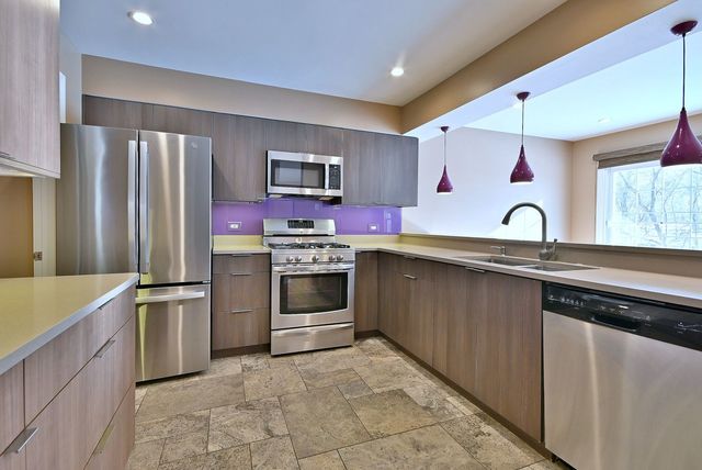 5205 Granite Court, Crystal Lake, IL 60012