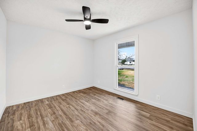 7793 Powells Chapel Rd, Murfreesboro, TN 37129