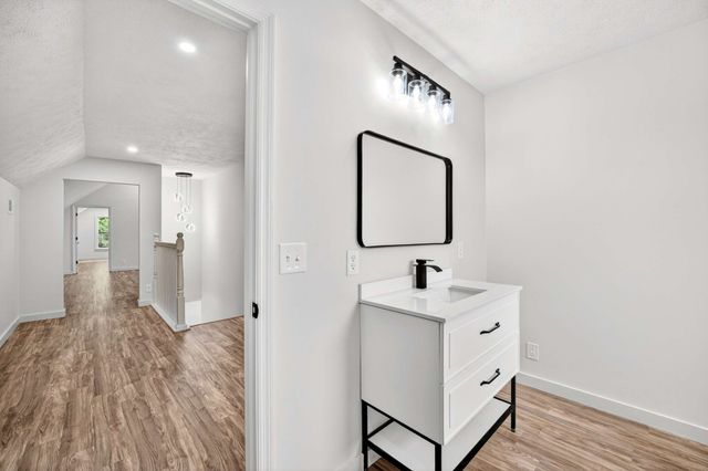 7793 Powells Chapel Rd, Murfreesboro, TN 37129