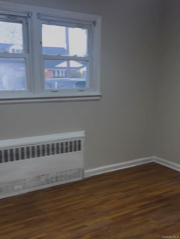 92 Lawrence Street, South Farmingdale, NY 11735