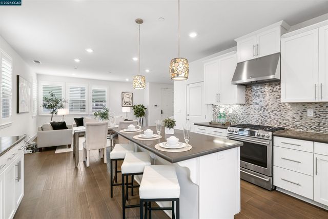 3016 Threecastles Way, Dublin, CA 94568