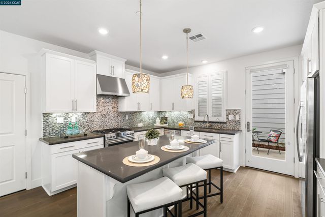 3016 Threecastles Way, Dublin, CA 94568