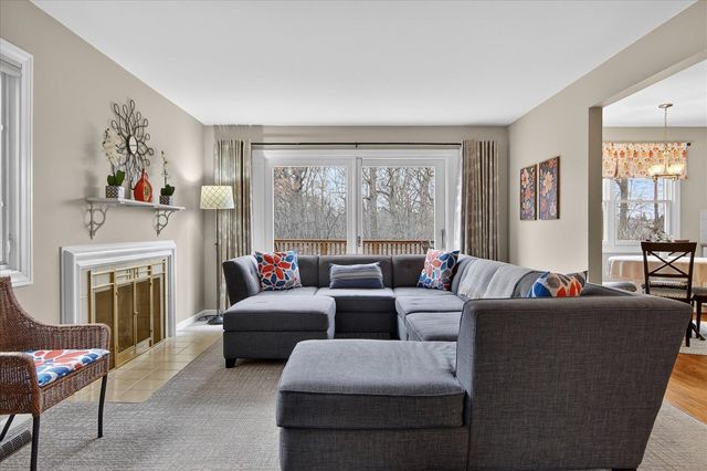 546 Parkland Drive, Rochester Hills, MI 48307