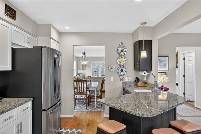 546 Parkland Drive, Rochester Hills, MI 48307