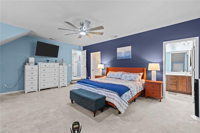 6823 Watch Harbour CIR, Hayes, VA 23072