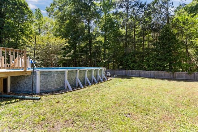 6823 Watch Harbour CIR, Hayes, VA 23072