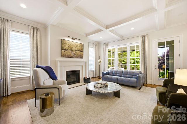 6834 Providence Lane W, Charlotte, NC 28226