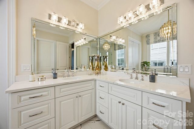 6834 Providence Lane W, Charlotte, NC 28226