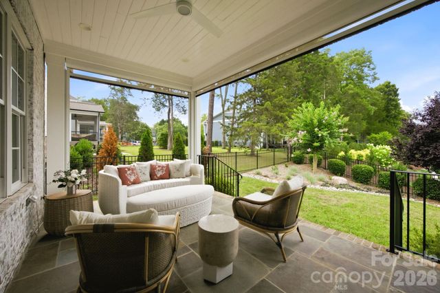 6834 Providence Lane W, Charlotte, NC 28226