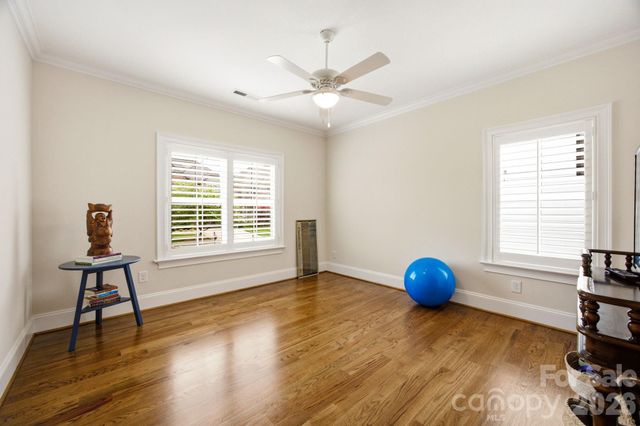 6834 Providence Lane W, Charlotte, NC 28226