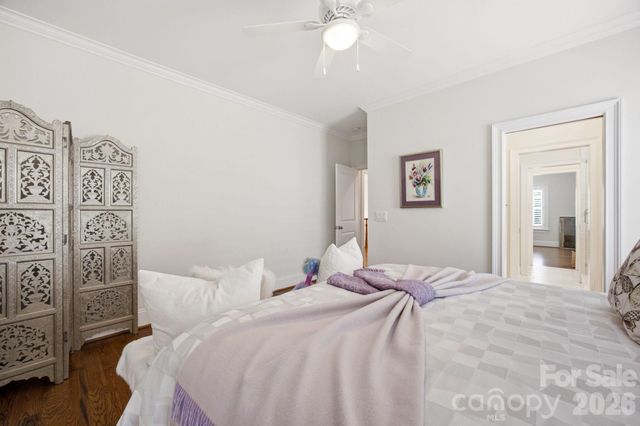 6834 Providence Lane W, Charlotte, NC 28226