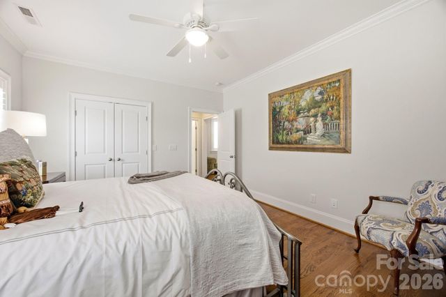 6834 Providence Lane W, Charlotte, NC 28226