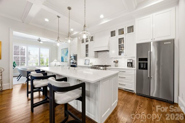 6834 Providence Lane W, Charlotte, NC 28226