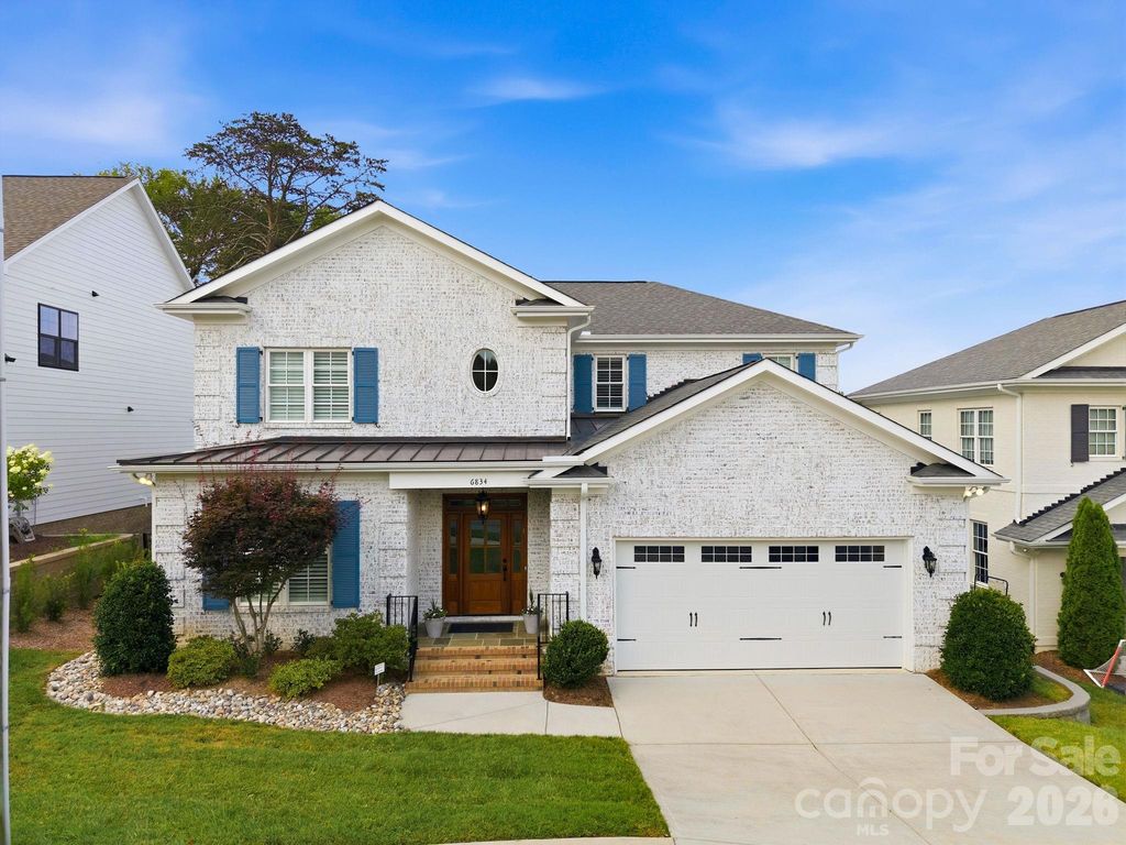 6834 Providence Lane W, Charlotte, NC 28226