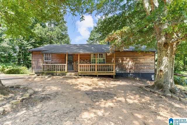 135 BLUFF LANE, Locust Fork, AL 35097