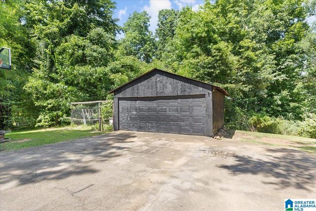135 BLUFF LANE, Locust Fork, AL 35097