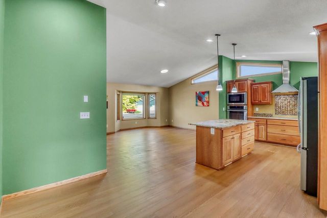 3902 6th Street S, Moorhead, MN 56560