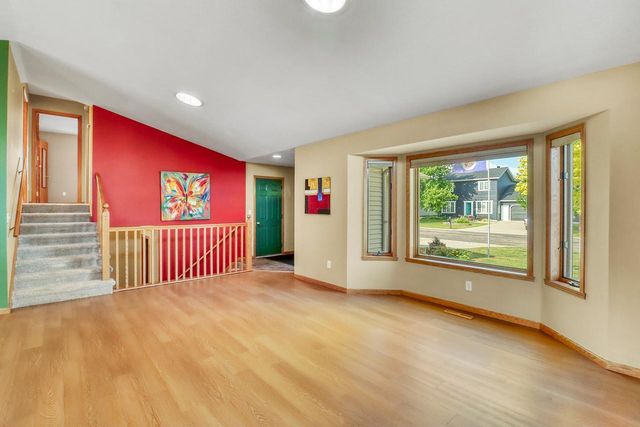 3902 6th Street S, Moorhead, MN 56560