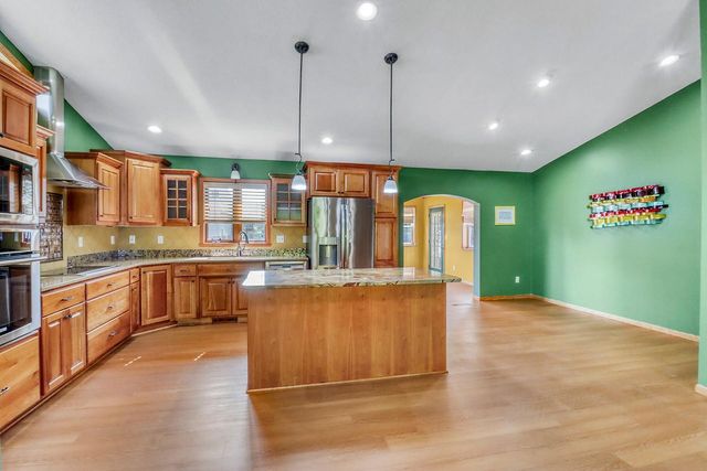 3902 6th Street S, Moorhead, MN 56560