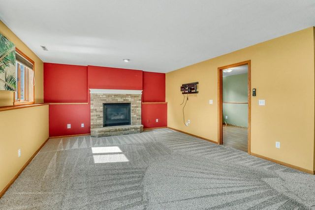 3902 6th Street S, Moorhead, MN 56560