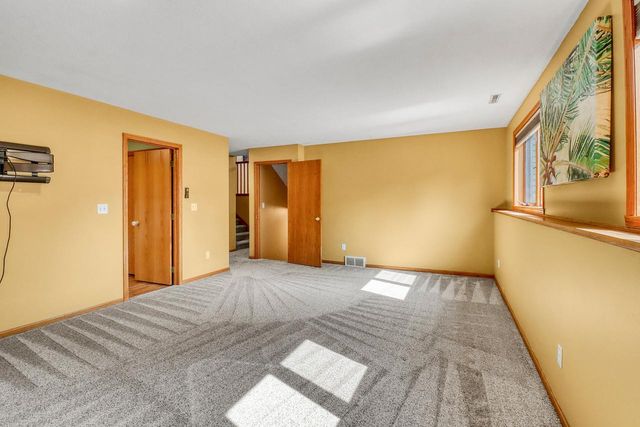 3902 6th Street S, Moorhead, MN 56560
