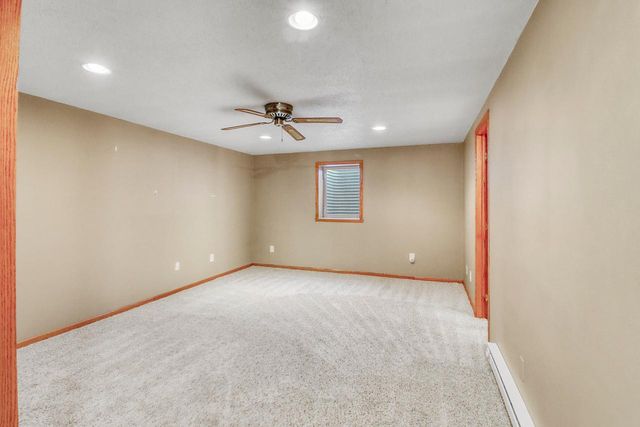 3902 6th Street S, Moorhead, MN 56560