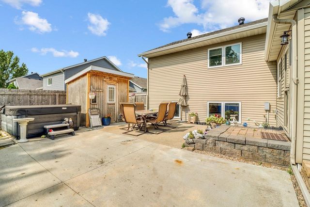 3902 6th Street S, Moorhead, MN 56560