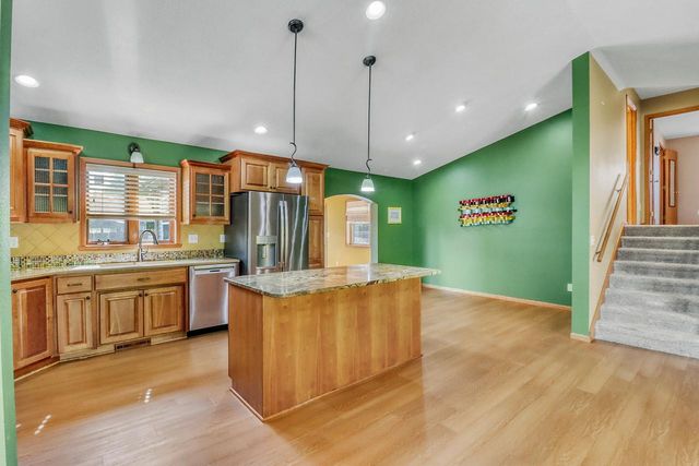 3902 6th Street S, Moorhead, MN 56560