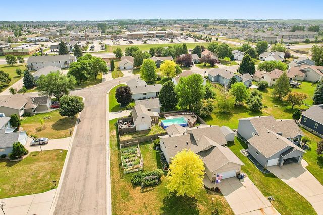 3902 6th Street S, Moorhead, MN 56560