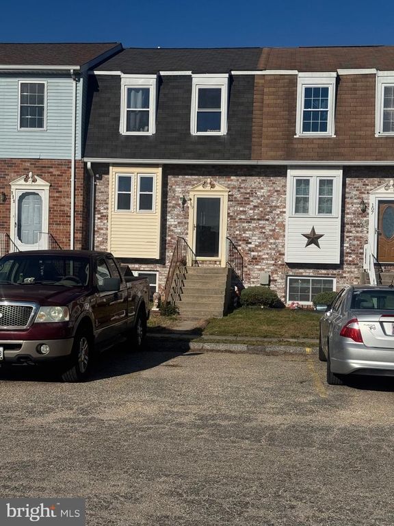 109 HIGHSHIRE CT, Baltimore, MD 21222