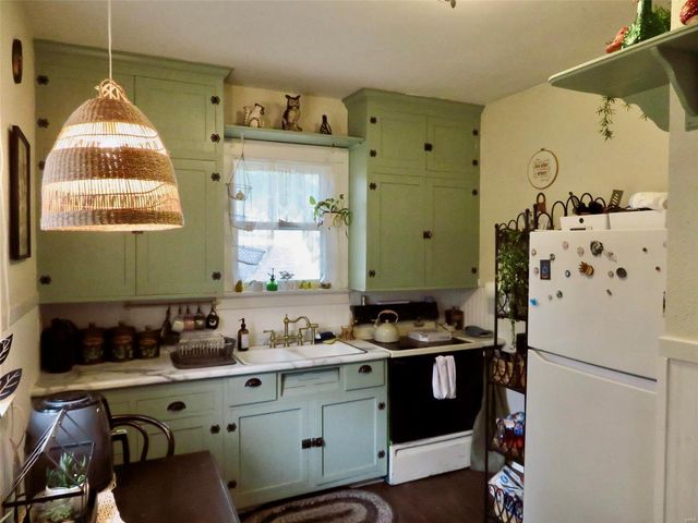 3322 Bradley Street, Hannibal, MO 63401