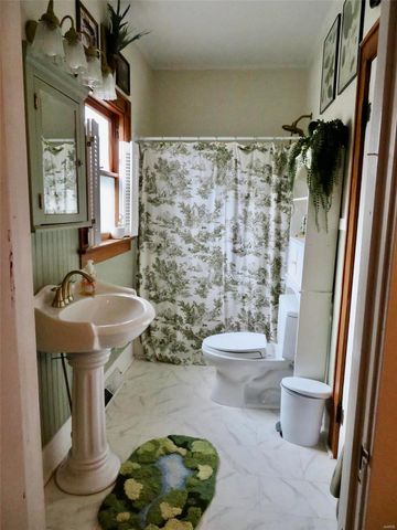 3322 Bradley Street, Hannibal, MO 63401