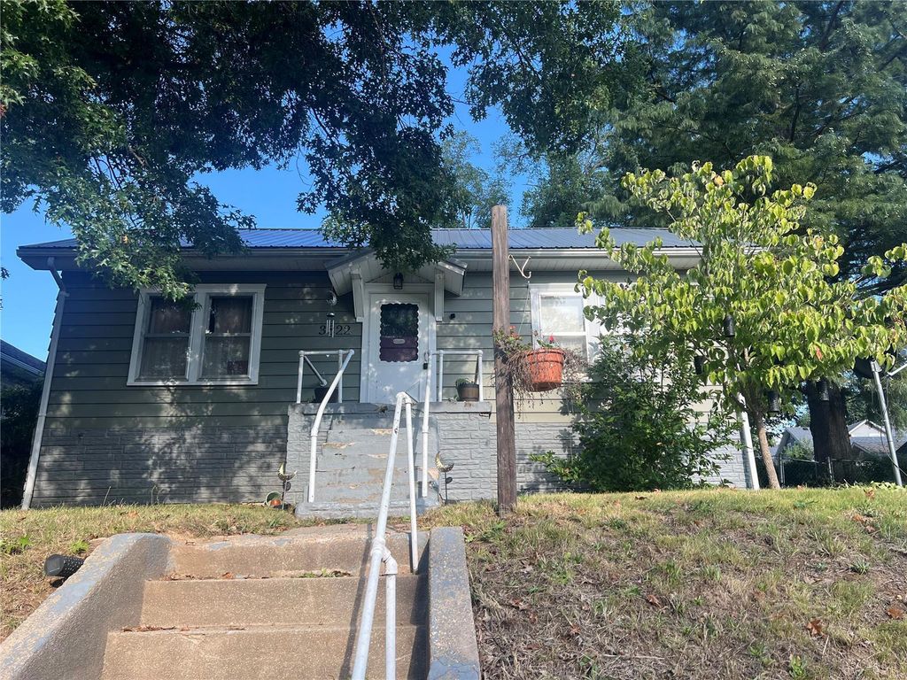 3322 Bradley Street, Hannibal, MO 63401