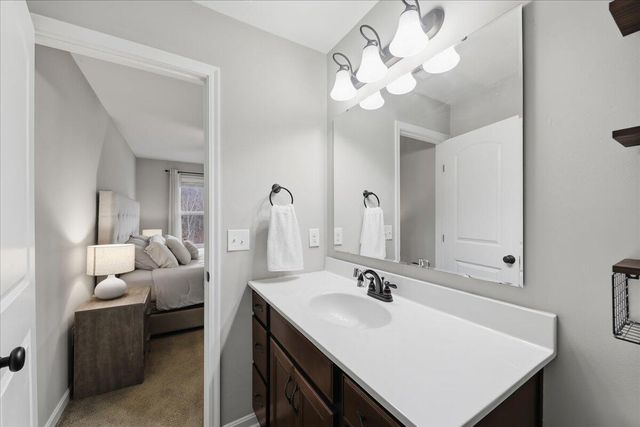 2467 Ambrato Way, Covington, KY 41017