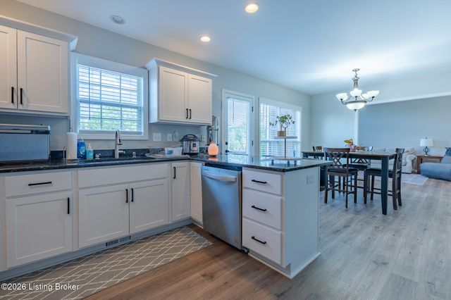 4423 Stone Lakes Dr, Louisville, KY 40299