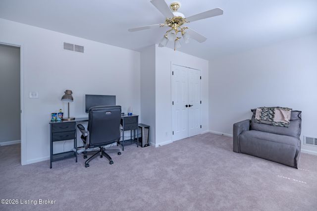 4423 Stone Lakes Dr, Louisville, KY 40299