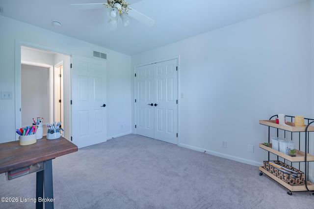 4423 Stone Lakes Dr, Louisville, KY 40299