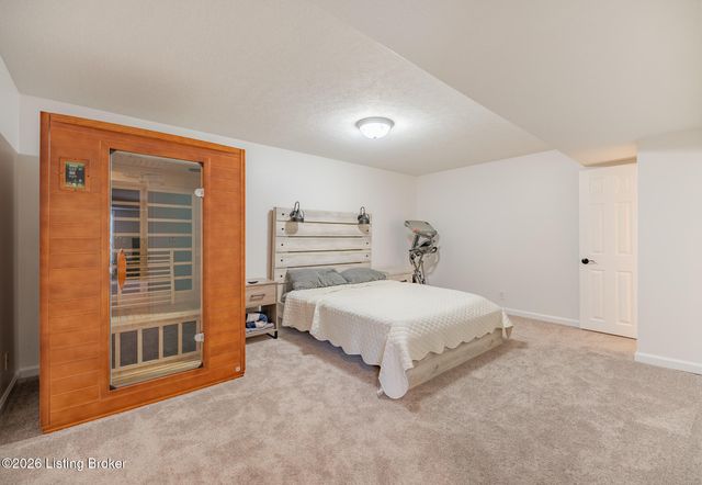 4423 Stone Lakes Dr, Louisville, KY 40299