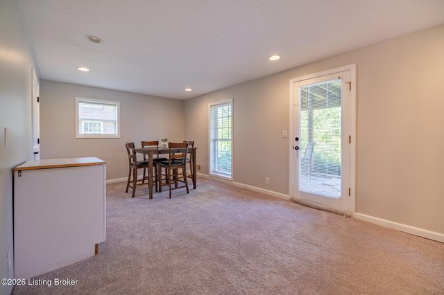 4423 Stone Lakes Dr, Louisville, KY 40299